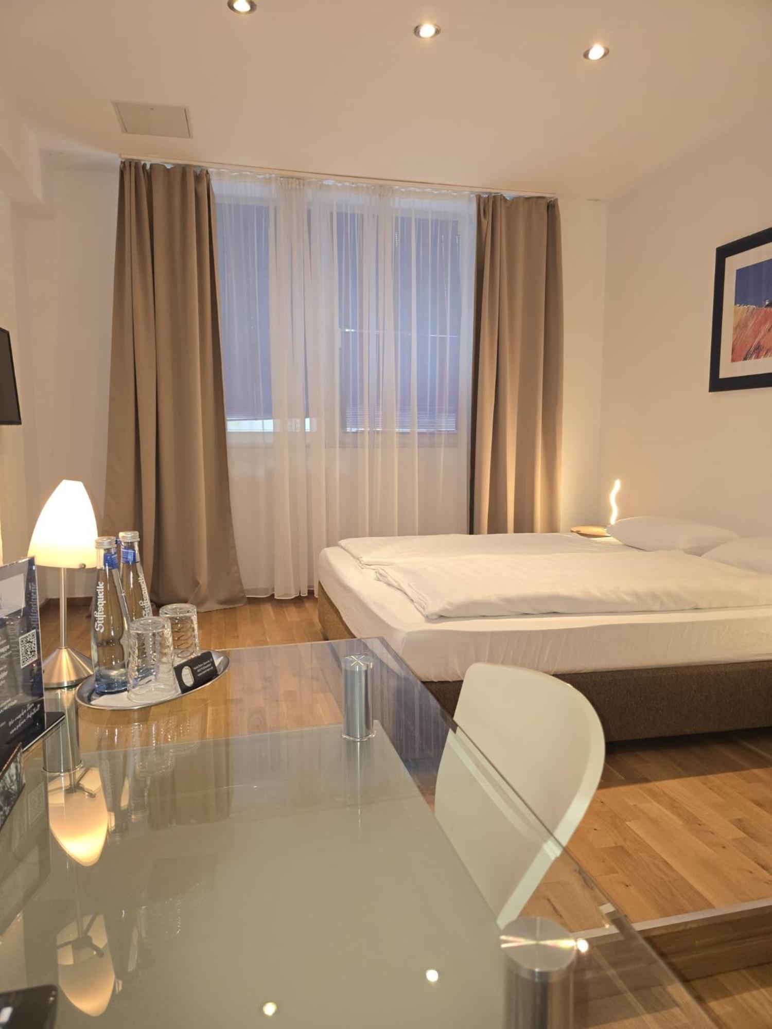 Hotel Stern Düsseldorf Dış mekan fotoğraf